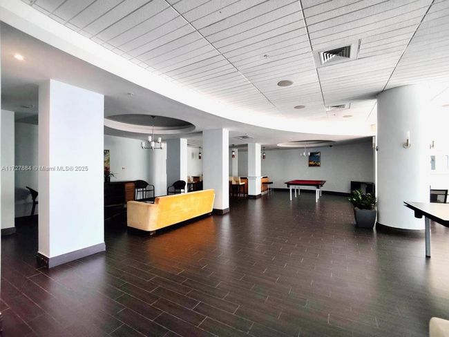 APT-2W - 3801 S Ocean Dr, Condo with 2 bedrooms, 2 bathrooms and null parking in Hollywood FL | Image 20