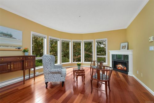 204-125 Aldersmith Pl, Victoria, BC, V9A7M7 | Card Image