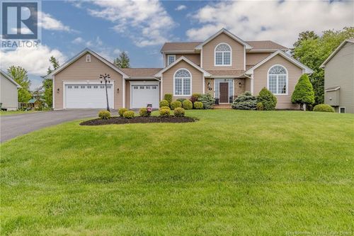27 Av Grasmere, Quispamsis, NB, E2E0B5 | Card Image