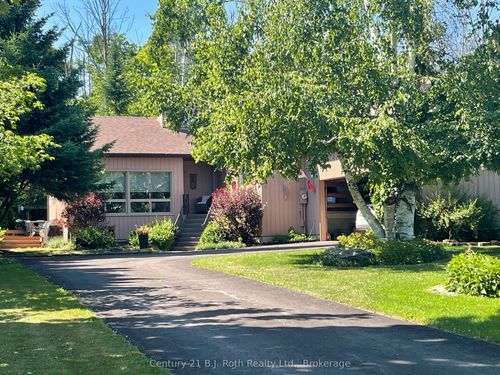 170 Lakeshore Rd W, Oro Medonte, ON, L0L2E0 | Card Image
