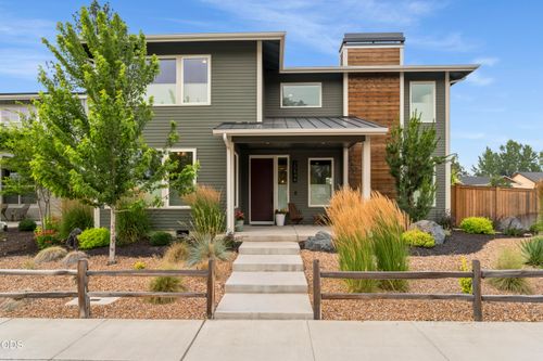 20546 Murphy Rd, Bend, OR, 97702-3895 | Card Image