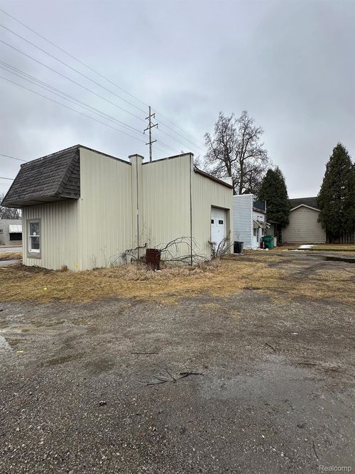 9797 S Dixie Hwy, Erie, MI, 48133-9232 | Card Image