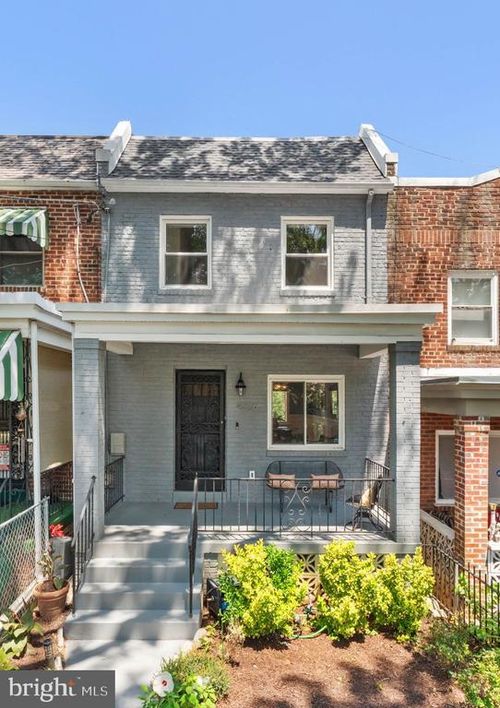4226 Gault Pl Ne, WASHINGTON, DC, 20019-8005 | Card Image