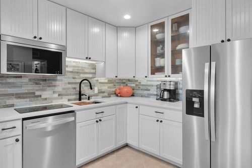 apt-302-109 Avenue D, Marathon, FL, 33050-4040 | Card Image