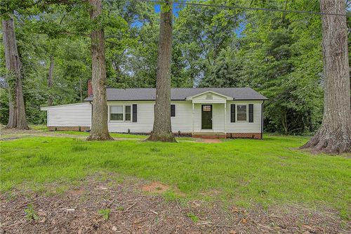 240 Swink Ave, Salisbury, NC, 28147-8376 | Card Image