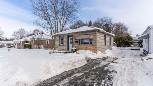 16 Elliott Street, London East, ON, N5Y2E3 | Card Image