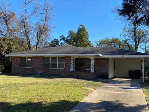 825 Kimbrough St, Shreveport, LA, 71104-3921 | Card Image
