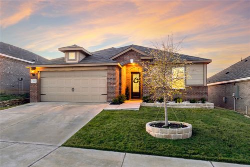 7621 Duck Bay Rd, Fort Worth, TX, 76120-1768 | Card Image