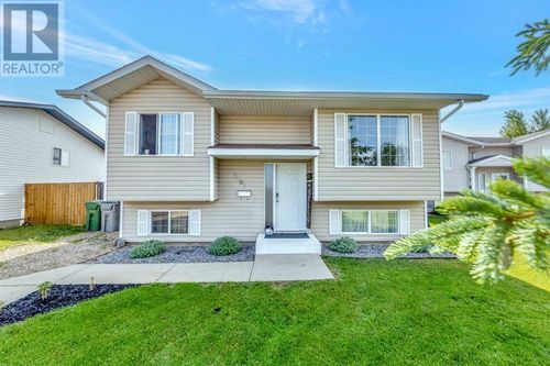 2507 43 Ave, Lloydminster, SK, S9V2B8 | Card Image