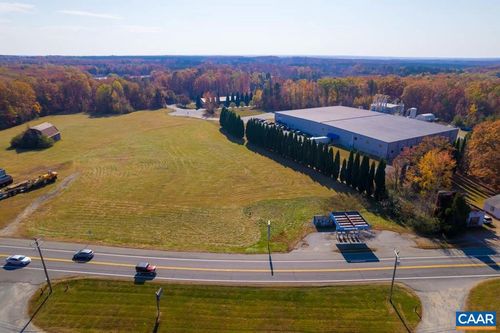 2760-41-78-4227 Davis Hwy, Louisa, VA, 23093 | Card Image