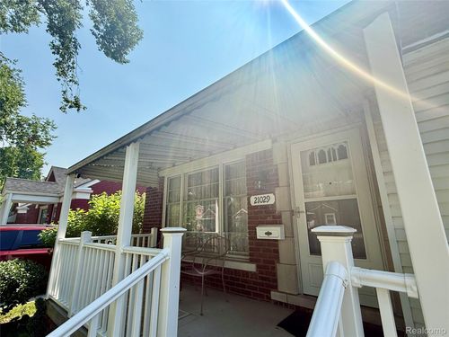 21029 Blackmar Ave, Warren, MI, 48091-2804 | Card Image