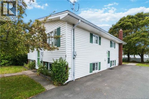 7 James St, Moncton, NB, E1C3Z8 | Card Image