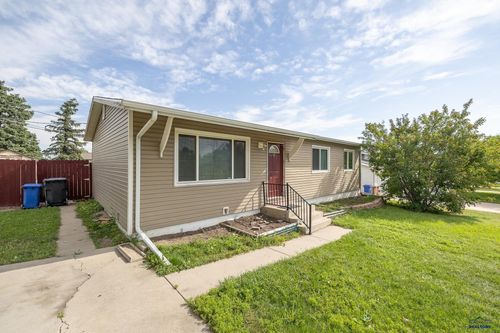 4 Idlewood Dr, Rapid City, SD, 57701-0749 | Card Image