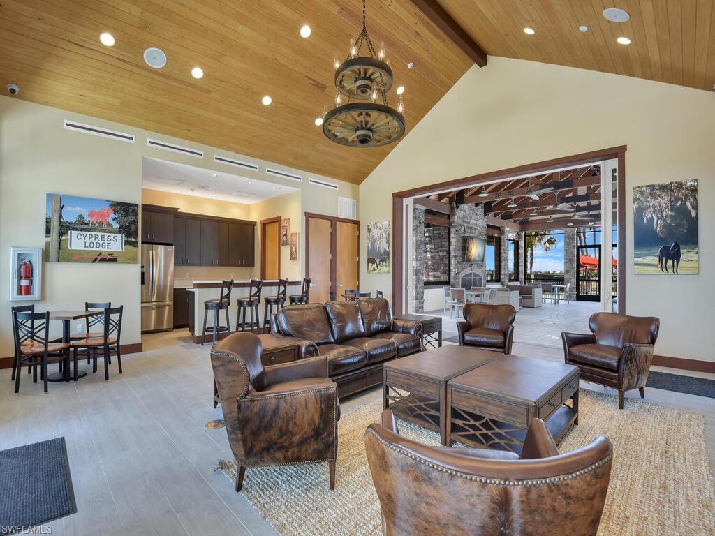 Residential in PUNTA GORDA 3