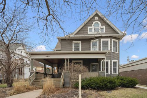 215 Franklin St, Cedar Falls, IA, 50613-2746 | Card Image