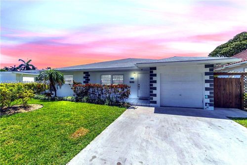 806 Ne 4th St, Hallandale Beach, FL, 33009-3521 | Card Image