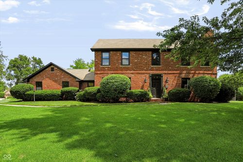 1210 Governors Ln, Zionsville, IN, 46077-1018 | Card Image