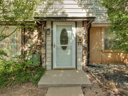 3321 Rock Creek Way, Oklahoma City, OK, 73120-5016 | Card Image