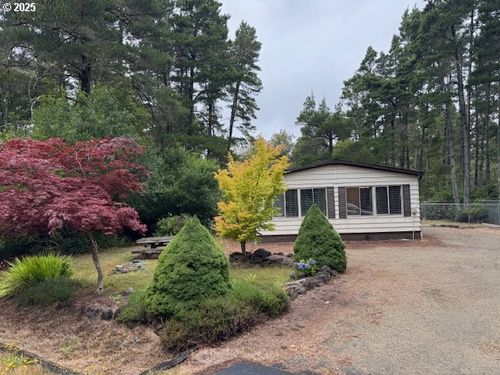 5419 Friendly Acres Rd, Florence, OR, 97439-8847 | Card Image