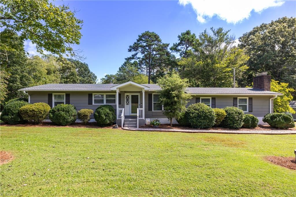 Martin Lake Rd, Summerfield, NC 27358