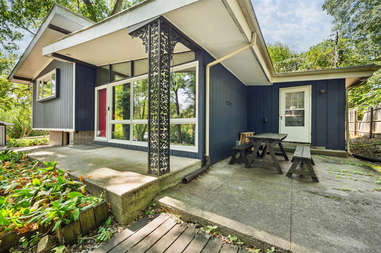 Greenfield Ave, Niles, MI 49120