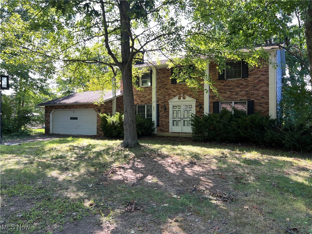 Trelake Dr, Canal Fulton, OH 44614