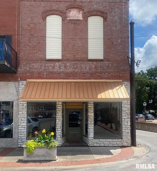 1101 Public Sq, Benton, IL, 62812-2207 | Card Image