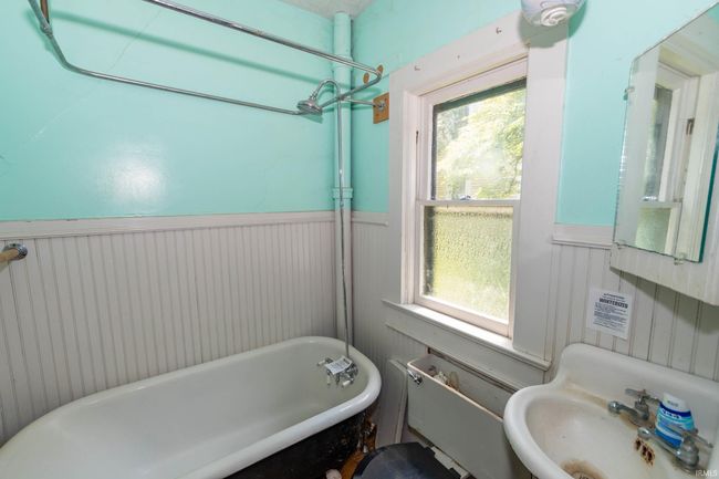 302 C St, Home with 5 bedrooms, 2 bathrooms and null parking in Laporte IN | Image 14