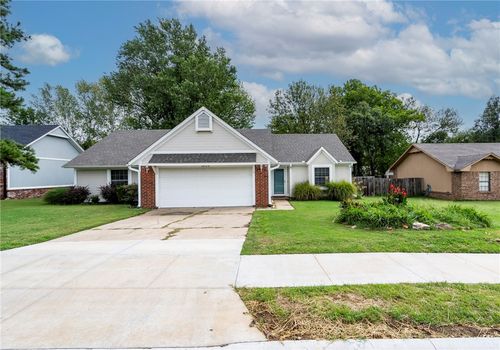 1025 Meadowlark Ln, Siloam Springs, AR, 72761-2000 | Card Image