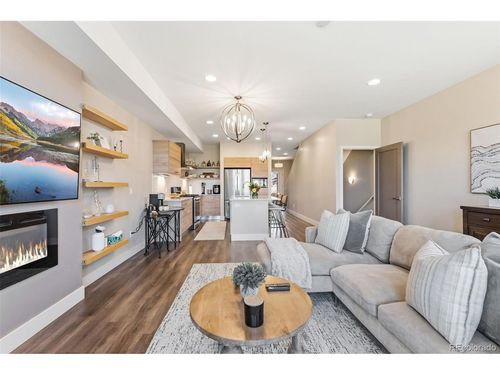20 Lynx Cir, Gypsum, CO, 81637-5435 | Card Image