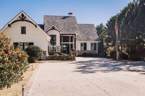 8819 Ford Ln, Gainesville, GA, 30506-5971 | Card Image