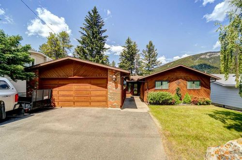 13517 15 Avenue, Blairmore, AB, T0K0E0 | Card Image