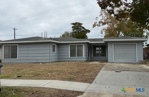 203 Houston St, Port Lavaca, TX, 77979-2629 | Card Image