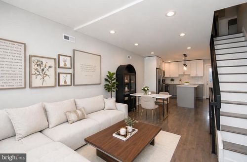 1806 N Marshall St, PHILADELPHIA, PA, 19122-2109 | Card Image