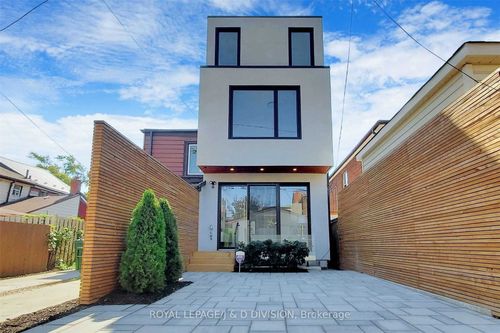 lower-26 Henderson Ave, Toronto, ON, M6J2B8 | Card Image