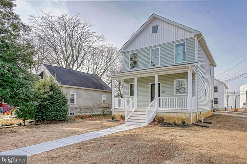 300 Lincoln Ave, PAULSBORO, NJ, 08066-1131 | Card Image