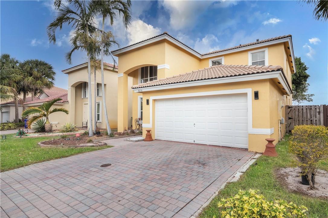 Residential in Pembroke Pines 2