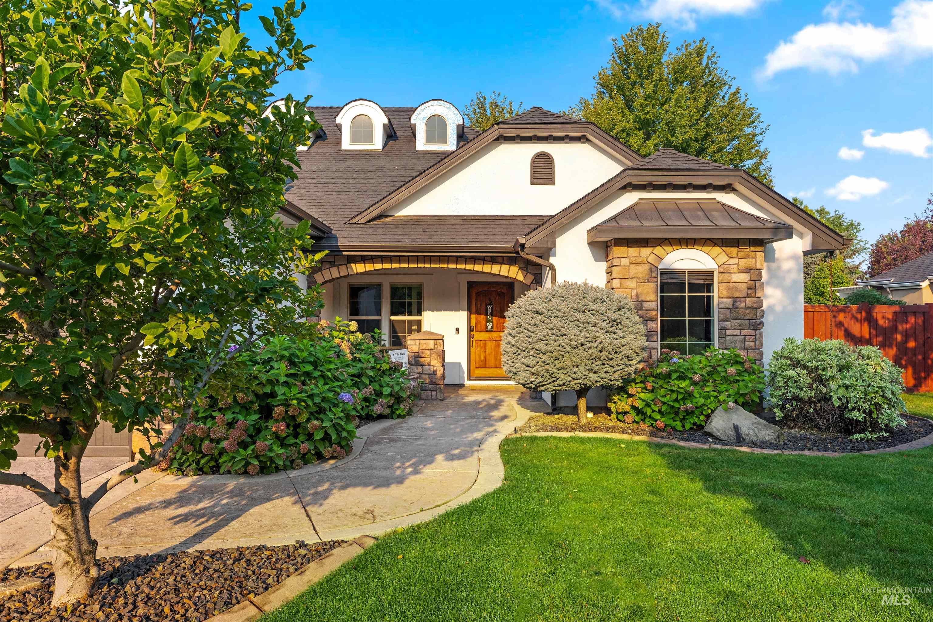 Rosa Springs Ave, Meridian, ID 83646