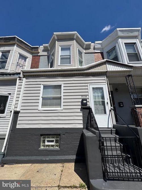 3029 N Front St, PHILADELPHIA, PA, 19133-4202 | Card Image