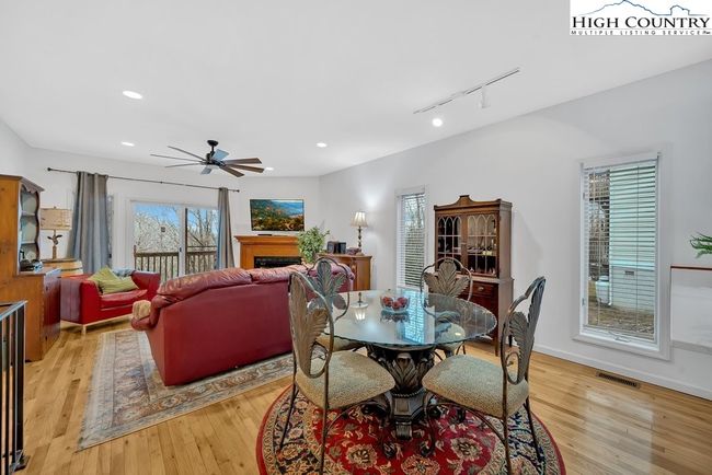 201 - 164 Evergreen Springs Ct, Condo with 2 bedrooms, 3 bathrooms and null parking in Blowing Rock NC | Image 32