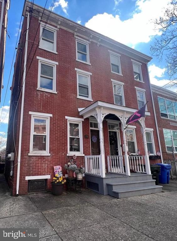 Residential Lease in BURLINGTON