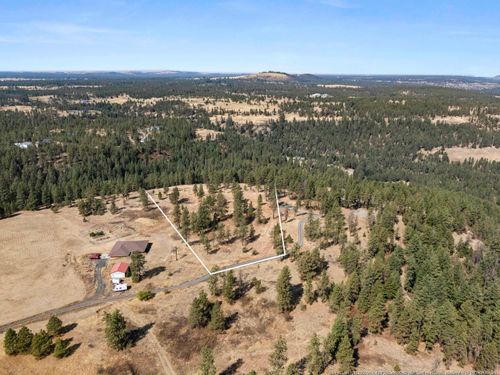 42XX Rambling Rose Ln, Valleyford, WA, 99036 | Card Image