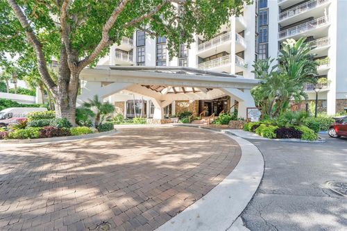 402-4000 Towerside Ter, Miami, FL, 33138-2236 | Card Image