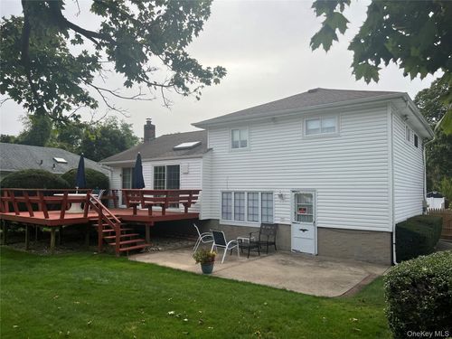 417 Cooper Rd, Babylon, NY, 11703-4805 | Card Image