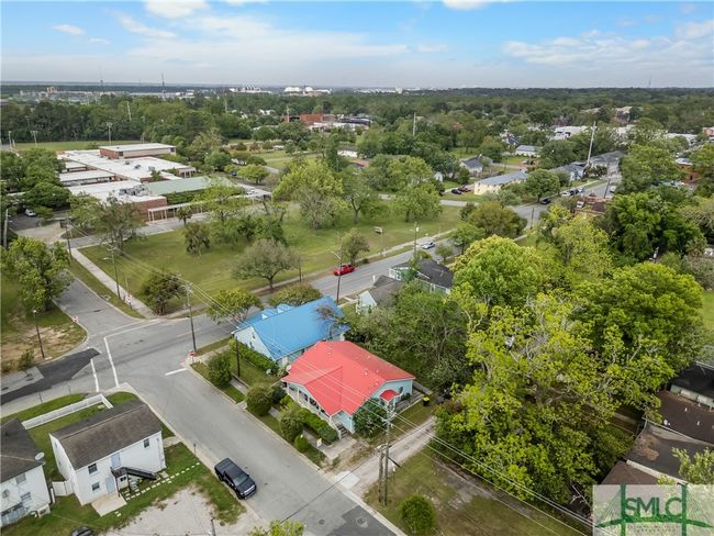 747 E Gwinnett St, Home with 10 bedrooms, 4 bathrooms and null parking in savannah GA | Image 4