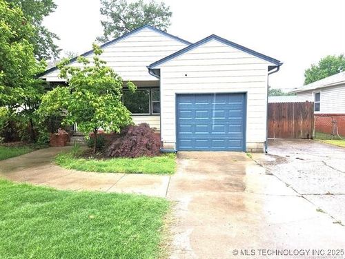 1640 E 54th St, Tulsa, OK, 74105-6937 | Card Image