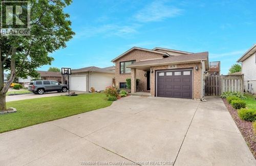1431 Fuller Cres, Windsor, ON, N8W5S5 | Card Image