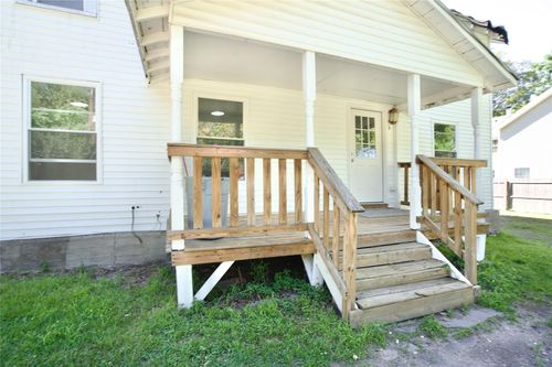 3-120 S Main St, Rock Glen, NY, 14550-9803 | Card Image