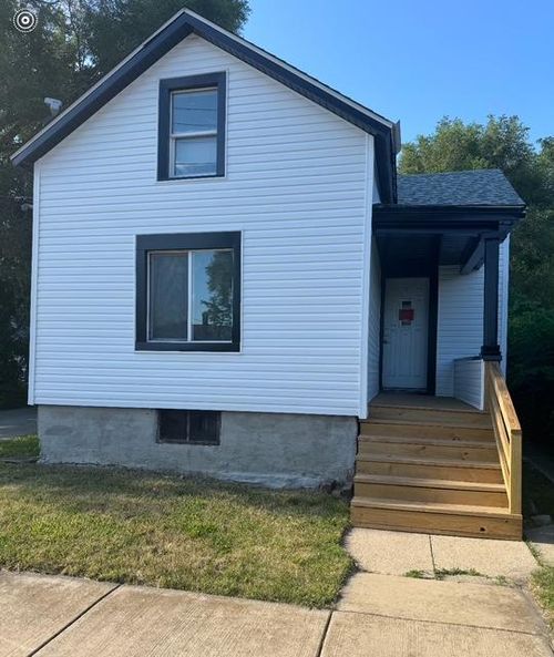608 Front St, Aurora, IL, 60505-2731 | Card Image
