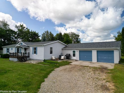 9019 N Musson Rd, Six Lakes, MI, 48886-9509 | Card Image